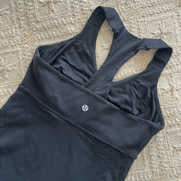 Lululemon Cross Front V Neck Tank Size Small Black Built In Bra Yoga Top - Picture 6 of 6